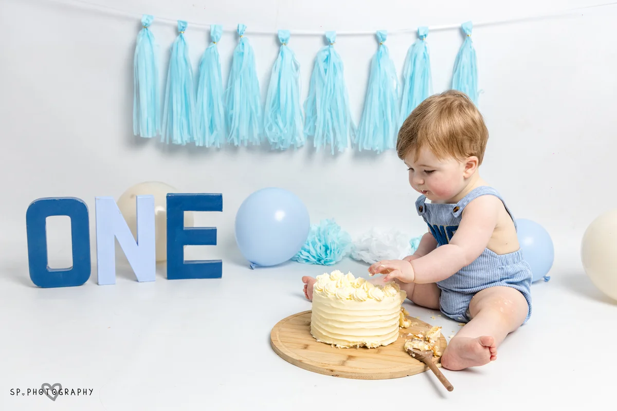 Cake smash photography Hartlepool first birthday
