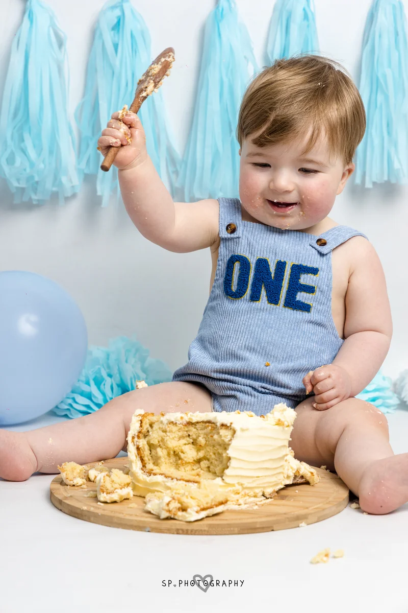 Cake smash photography Hartlepool first birthday